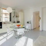 Sunny Corner *